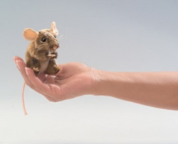 Field Mouse Finger Puppet